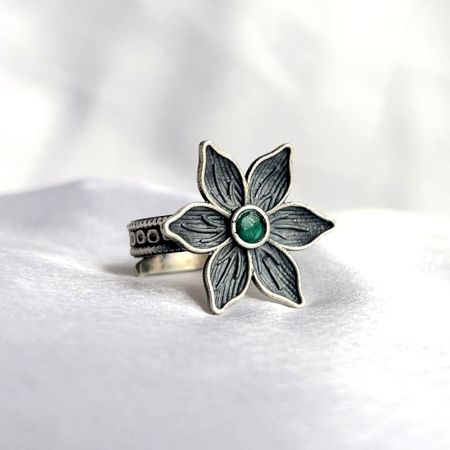 925 Sterling Silver Emerald Floral Cocktail Statement Ring